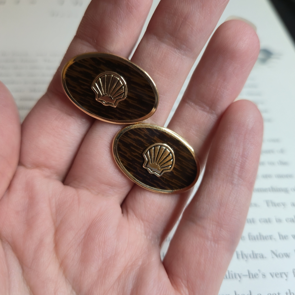 Vintage Gold and Brown Shell Cufflinks